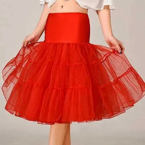 Women’s 3 Layered Tutu Skirt / High Waist Cocktail Petticoat Hoop Skirt (Red) - Picture 9 of 11